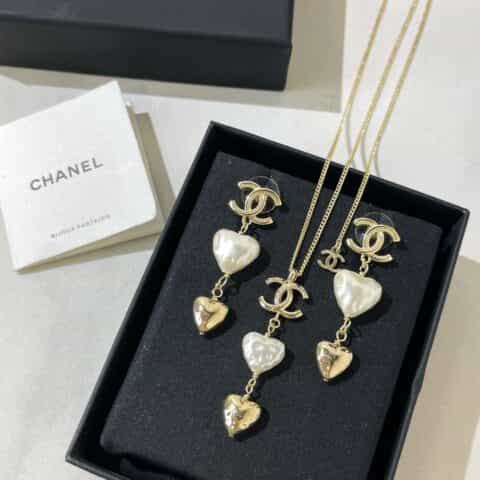 CHANEL香奈儿双C桃心耳钉耳环项链
