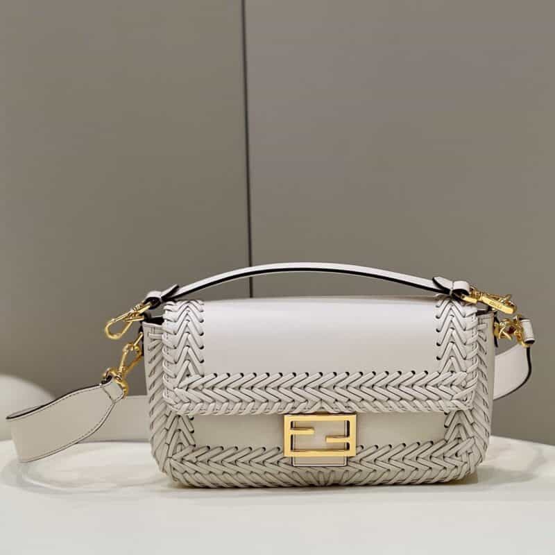 FENDI芬迪全牛皮手工编织Baguette手袋8536