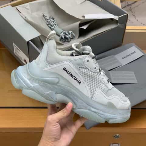 Balenciaga巴黎世家  三层复合鞋底刺绣标识男女款巴黎老爹鞋