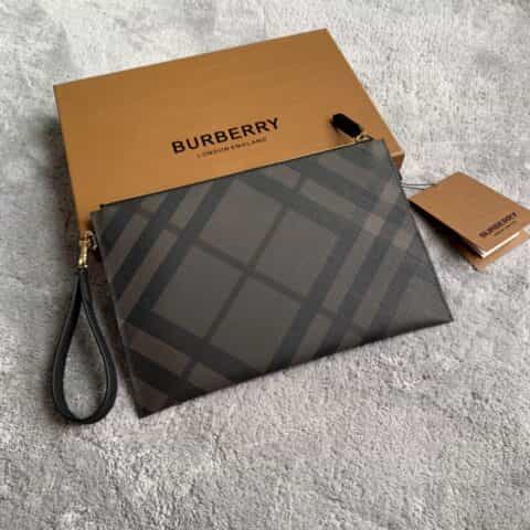 Burberry巴宝莉进口PVC配牛皮格纹拉链收纳袋