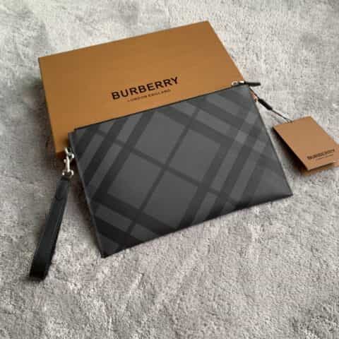 Burberry巴宝莉进口PVC配牛皮格纹拉链收纳袋