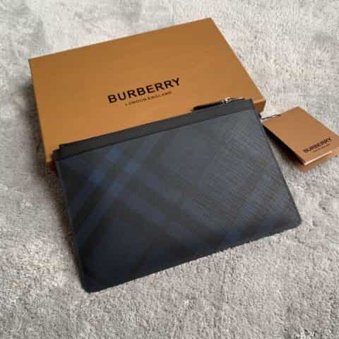 Burberry巴宝莉男士最新手包