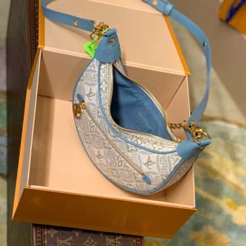 Louis Vuitton LV 1854 提花织物 Loop 豌豆包 M81094