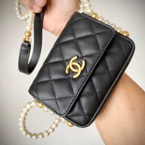CHANEL 珍珠链条口盖卡包 AP2185 B05481 94305