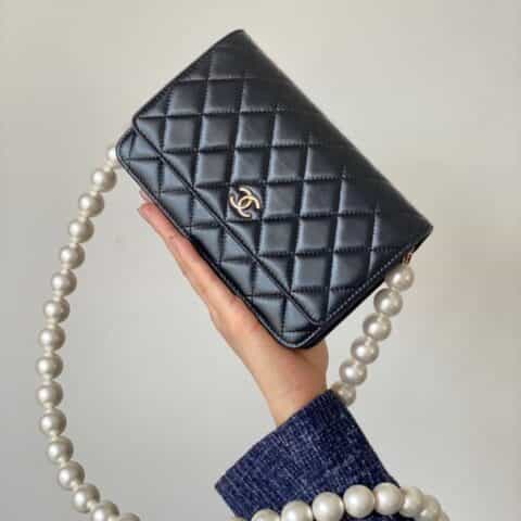 CHANEL 2021SS新款珍珠链条woc发财包 黑色香槟金扣