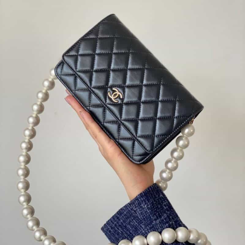 CHANEL 2021SS新款珍珠链条woc发财包 黑色香槟金扣
