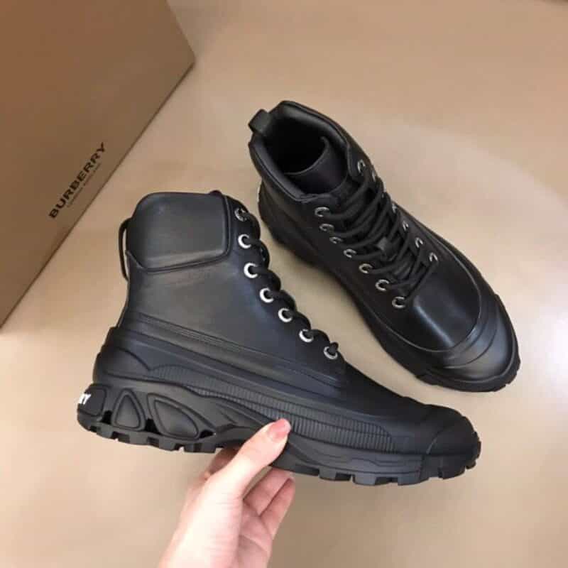 BURBERRY巴宝莉   B家原单精品，时装秀款 Union 男士高帮运动鞋