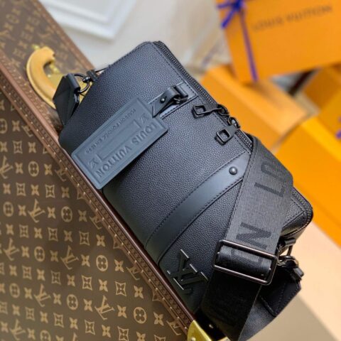 Louis Vuitton LV City Keepall 细粒面小牛皮斜挎包 M59255