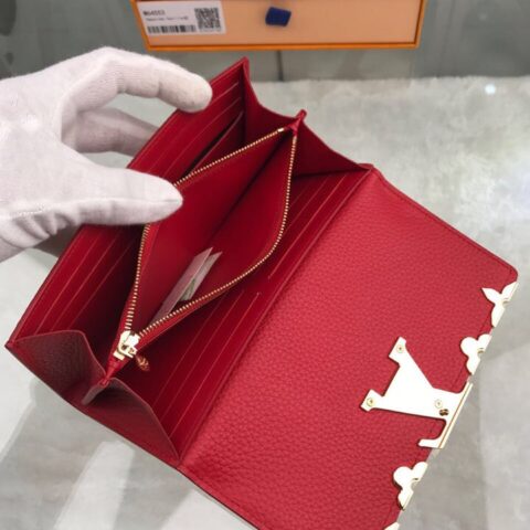 Louis Vuitton LV Capucines 花卉装饰长款钱夹 M64553