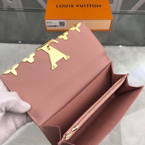 Louis Vuitton LV Capucines 花卉装饰长款钱夹 M64552