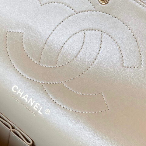 CHANEL Haas原厂胎牛粗鱼子酱Classic flap bag CF30 A58600米杏色香槟金扣