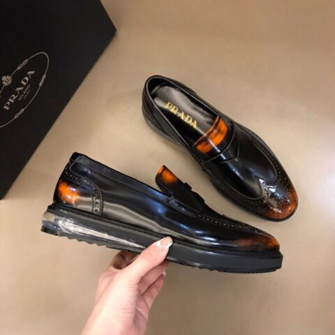 PRADA/普拉达  进口开边珠头层牛皮P家原单级男士气垫休闲鞋