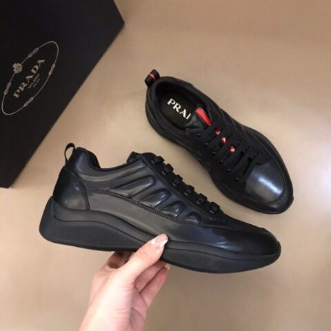 PRADA普拉达  进口纳帕牛皮鞋面P家经典系带低帮运动鞋