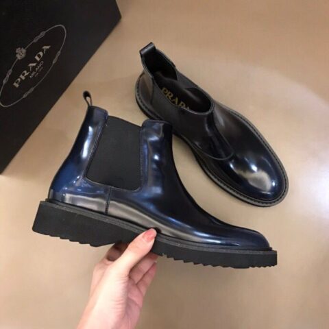 PRADA/普拉达    头层牛皮内里P 家秋冬男士中帮靴