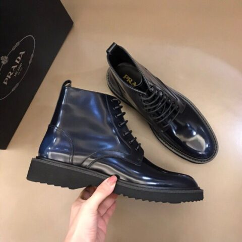 PRADA/普拉达    头层牛皮内里P 家秋冬男士中帮靴