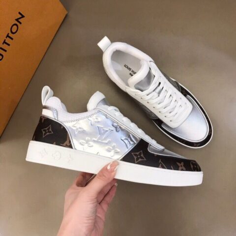 LV/路易威登   Monogram 帆布拼接银色头层牛皮男士经典休闲运动鞋