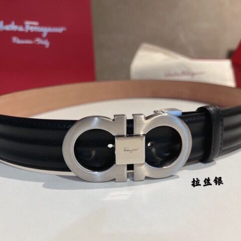 Ferragamo菲拉格慕   精品8字专柜版型金属扣3.5cm腰带