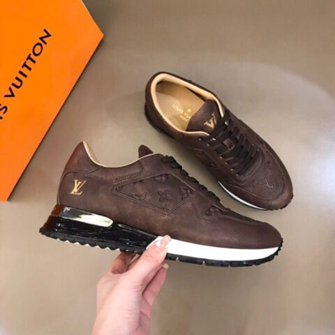 LV/路易威登   头层牛皮内里男士Run Away 运动鞋