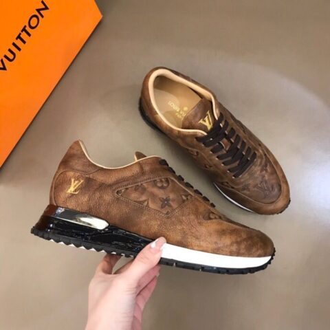 LV/路易威登   头层牛皮内里男士Run Away 运动鞋