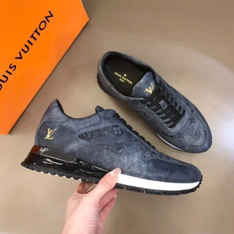 LV/路易威登   头层牛皮内里男士Run Away 运动鞋