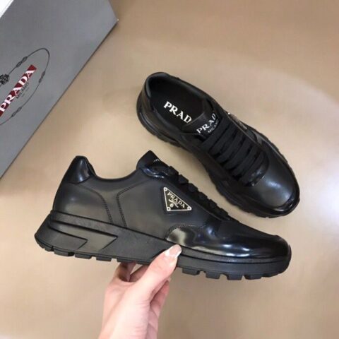 PRADA/普拉达   P家2022春夏新品系列，男士经典休闲运动鞋