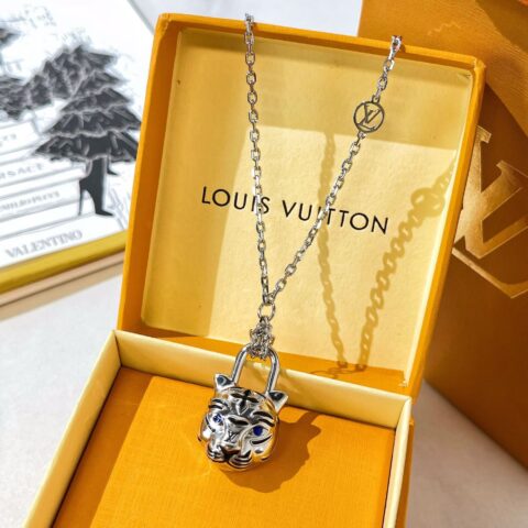LV路易威登MY LV TIGER 老虎 虎头项链