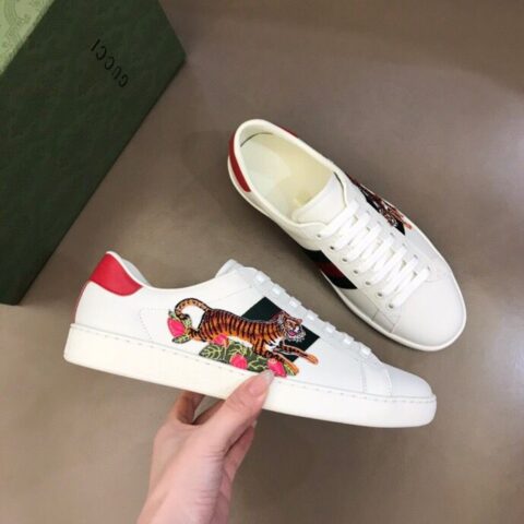 GUCCI古驰    意大利进口原版皮料G家经典小白鞋