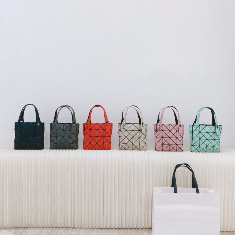 三宅一生｜ISSEYMIYAKE LUCENT BOXY 系列mini小方盒