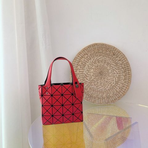 三宅一生｜ISSEYMIYAKE LUCENT BOXY 系列mini小方盒