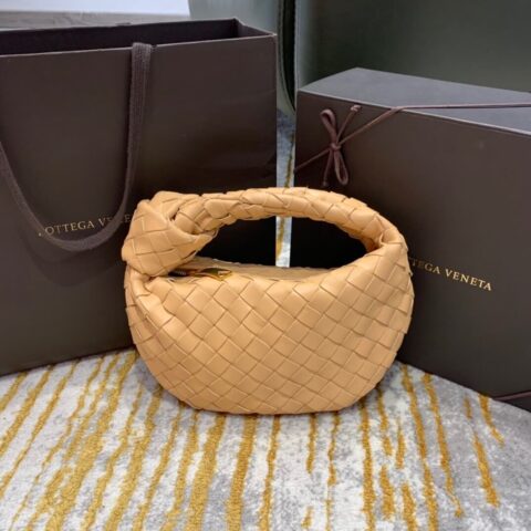 Bottega Veneta Mini Jodie Bag 651876杏仁色