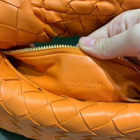 Bottega Veneta葆蝶家 Mini Jodie Bag 609409亮橙色