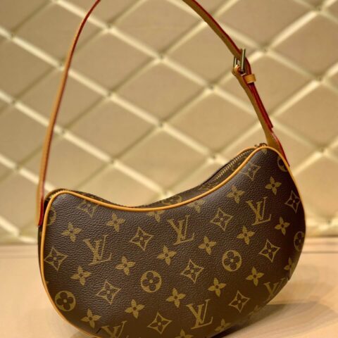 Louis Vuitton LV POCHETTE CROISSANT中古款豌豆包月亮包M51510