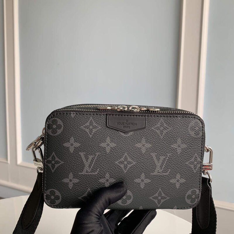 Louis Vuitton LV Alpha Wearable 钱夹斜挎包 M80741