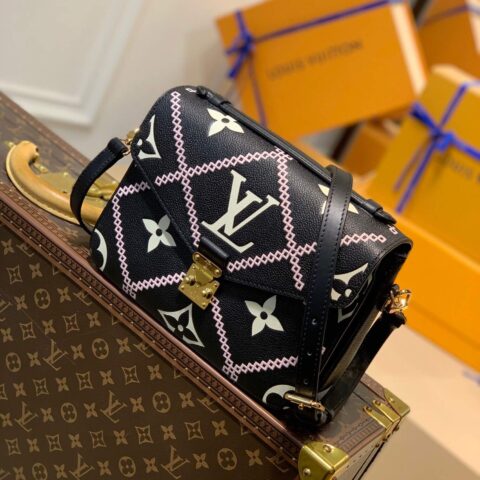 Louis Vuitton LV 2022 春季系列 Pochette Métis 邮差包 M46028