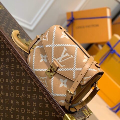Louis Vuitton LV 2022 春季系列 Pochette Métis 邮差包 M46018