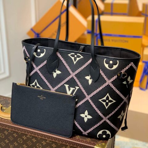 Louis Vuitton LV 2022春季系列刺绣压纹牛皮Neverfull购物袋M46040