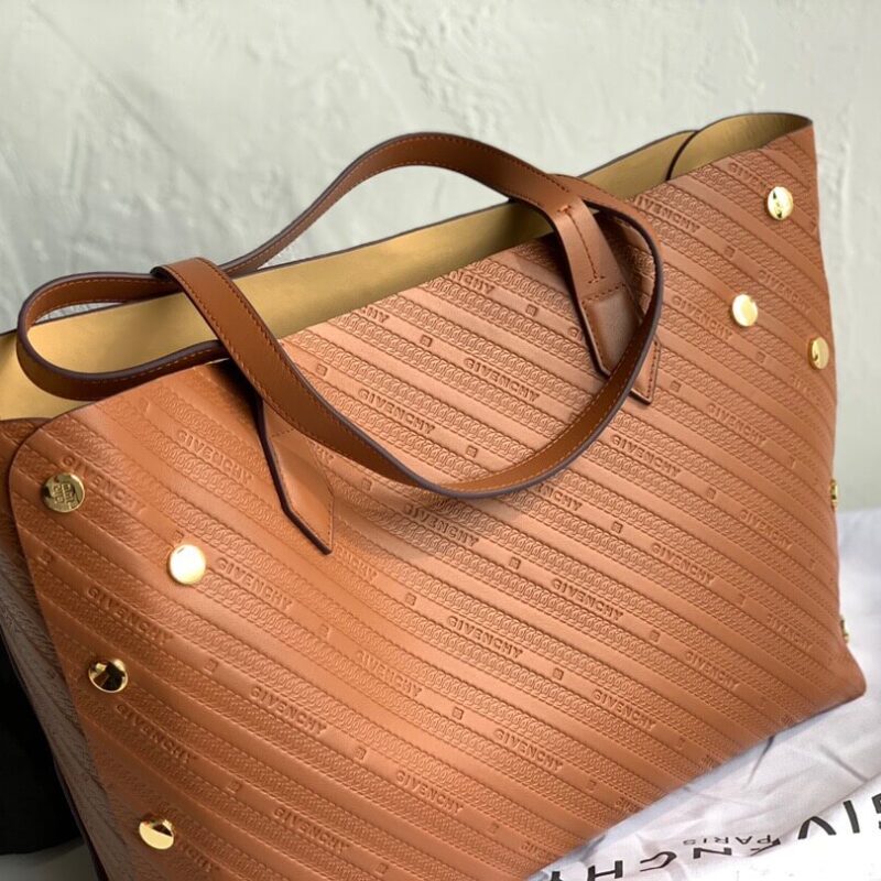 Givenchy纪梵希🇫🇷法国品G家最新款🆕Bond压纹小牛托特包0179焦糖色