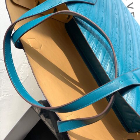 Givenchy纪梵希🇫🇷法国品G家最新款🆕Bond压纹小牛托特包0179蓝色