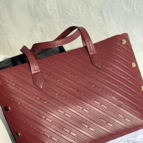 Givenchy纪梵希🇫🇷法国品G家最新款🆕Bond压纹小牛托特包0179枣红