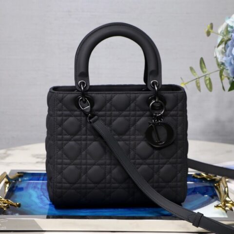 Lady Dior 中号哑光五格戴妃包 M0565黑色