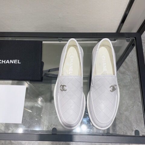 CHANEL香奈儿   金色双C大logo点缀小香家 顶级板最新乐福鞋