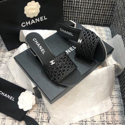 CHANEL香奈儿   顶级 品质  .小香春夏最新爆款拖鞋