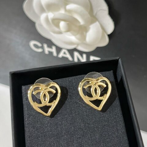 新款CHANEL香奈儿2022 镂空桃心项链 耳钉耳环