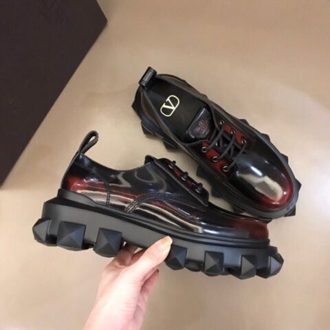 Valentino华伦天奴   进口牛皮鞋面TPU轻质发泡大底男士运动鞋