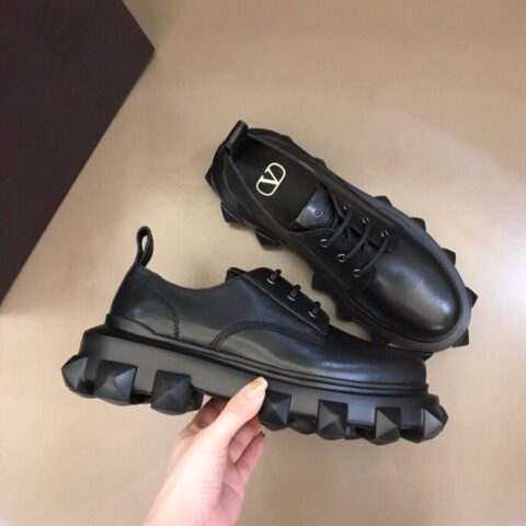 Valentino华伦天奴   进口牛皮鞋面TPU轻质发泡大底男士运动鞋