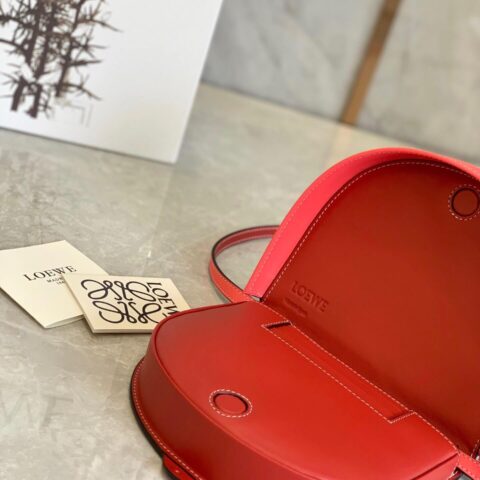 LOEWE街拍神器💥斜跨/单肩/腰包 0507红色