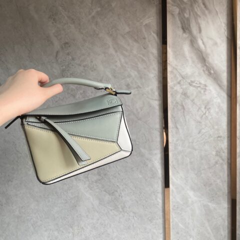 LOEWE罗意威 Mini Puzzle bag几何包 0338灰绿新色18CM