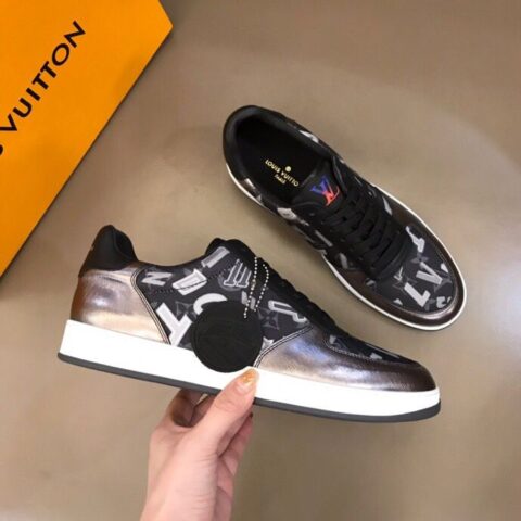 LV/路易威登   Monogram 印花帆布拼接头层牛皮男士经典休闲运动鞋