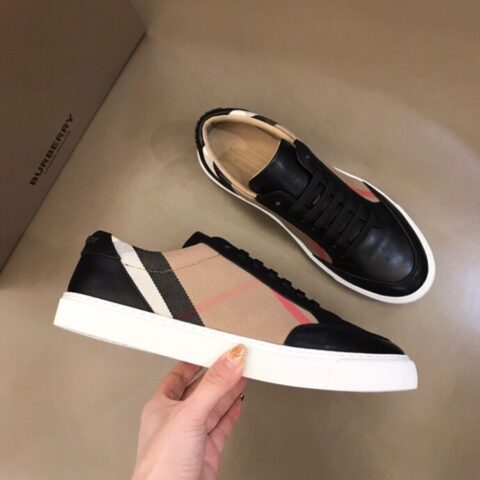 Burberry巴宝莉   进口牛皮拼接防水印花布面B家经典男士低帮休闲鞋