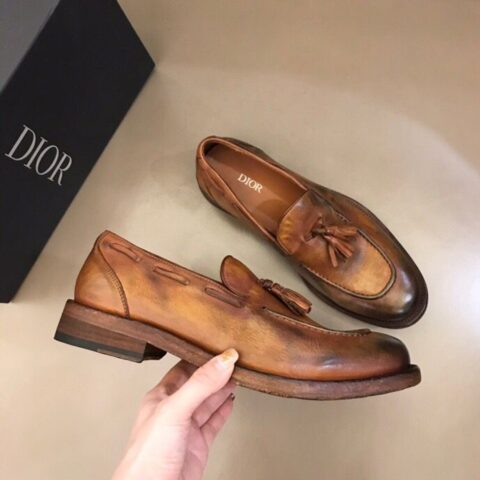 DIOR迪奥   采用水洗牛皮手工高端男士时尚复古皮鞋